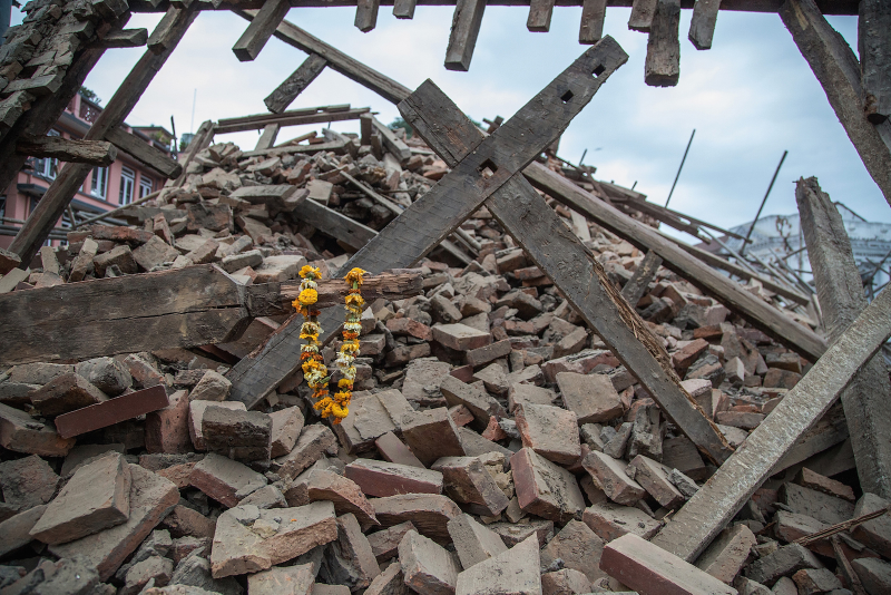 Illustration for article titled Photos from the devastating 7.8 magnitude earthquake in Nepal